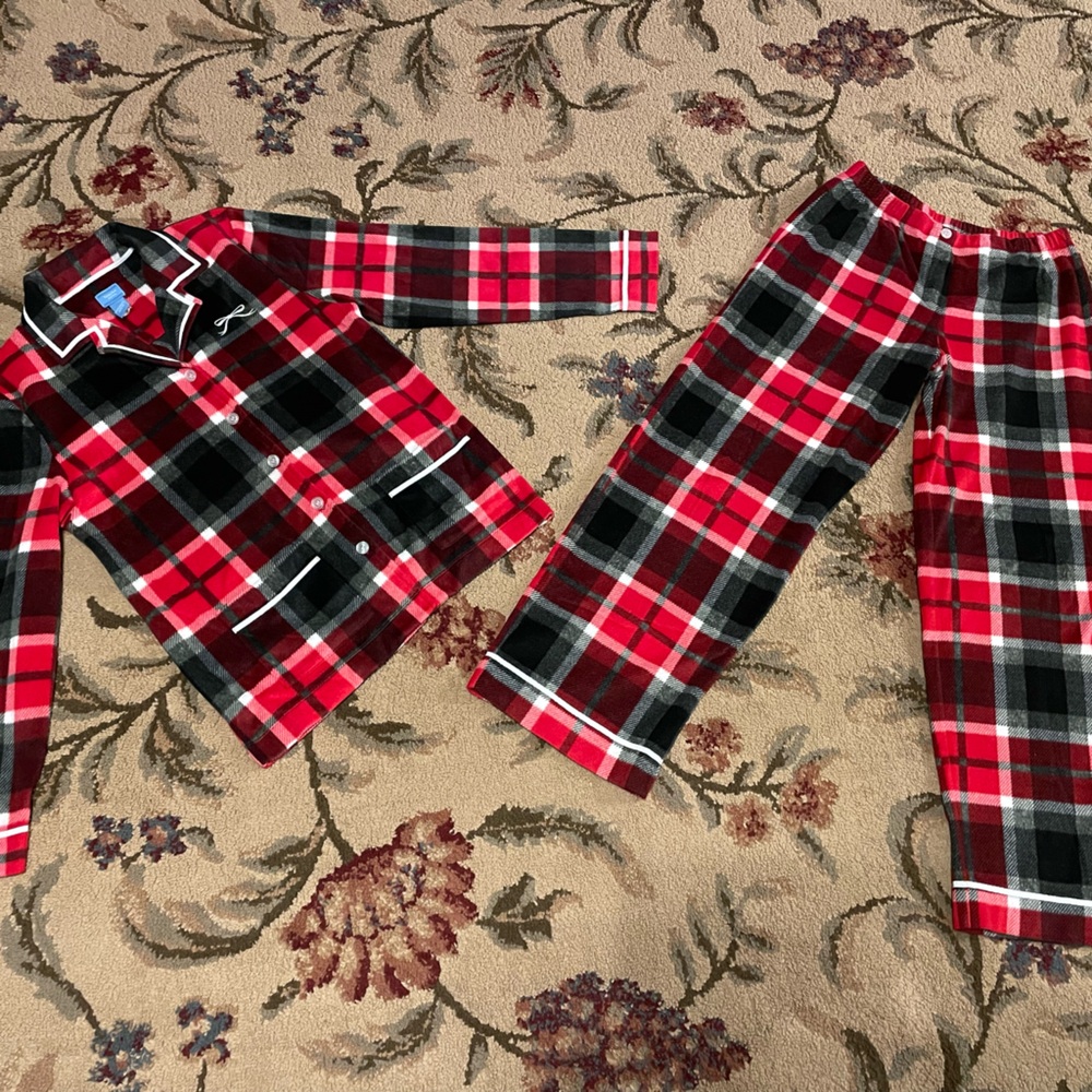 Simply Vera Vera Wang Women's Plaid Fleece Pajama Set - Red and Black